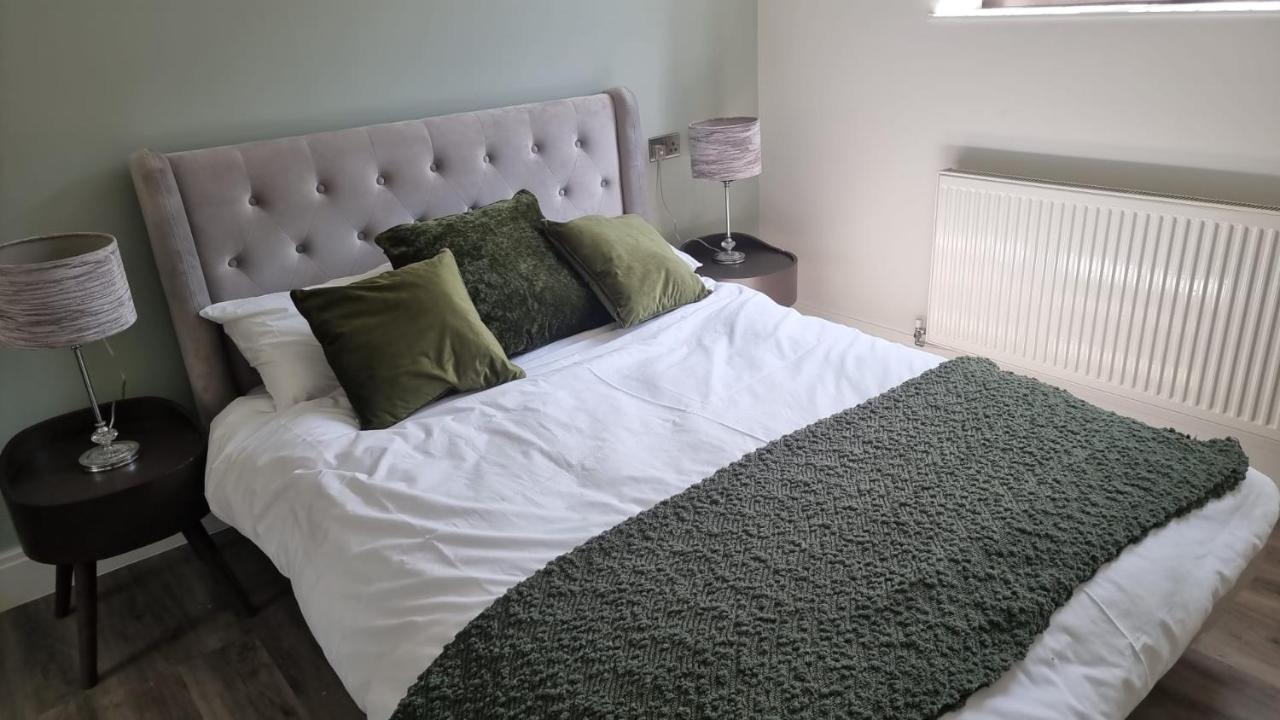 Jasmin Apartments - Luxury 1 & 2 Bedroom Units With Free Parking Bushey Kültér fotó
